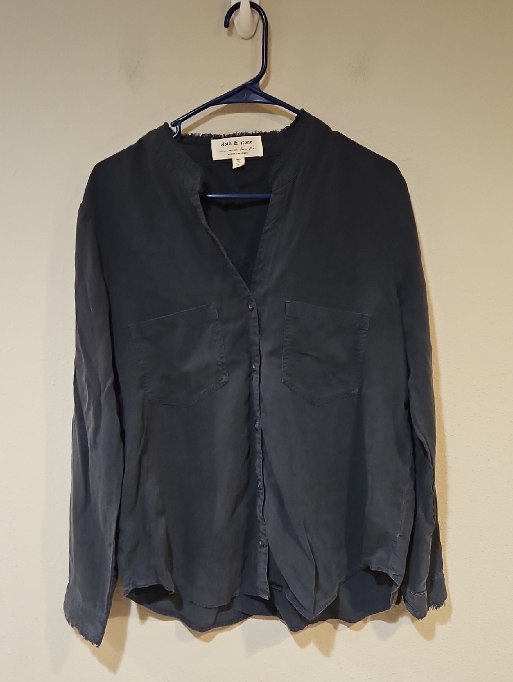 Cloth & Stone Long Sleeve Button Down Top